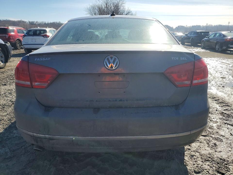 76427485 :رقم المزاد ، 1VWCV7A38FC019836 vin ، 2015 Volkswagen Passat مزاد بيع