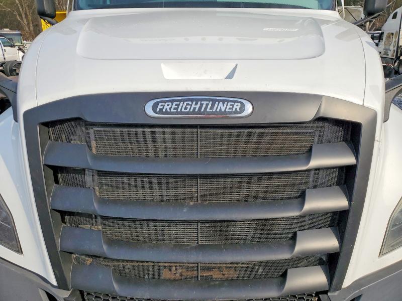 Продажа на аукционе авто 2025 Freightliner Cascadia, vin: 3AKJHHDR1SSVY4329, номер лота: 75834785