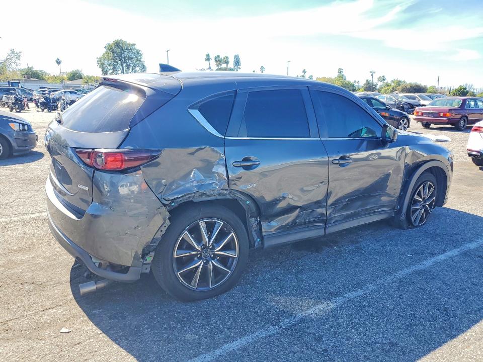 79085645 :رقم المزاد ، JM3KFACM6J1390083 vin ، 2018 Mazda Cx-5 مزاد بيع