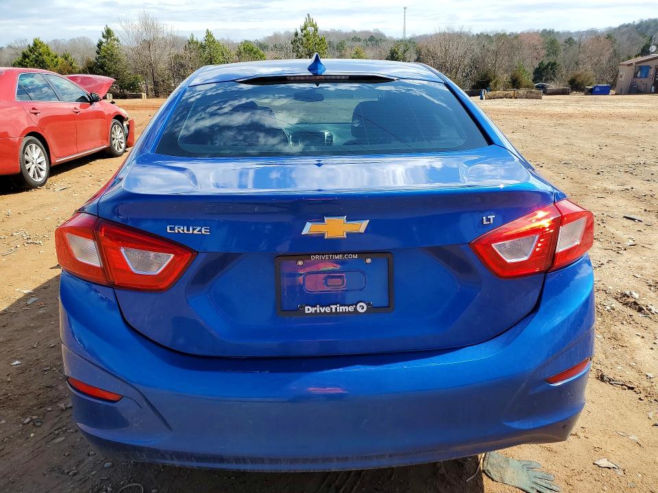 Продаж на аукціоні авто 2018 Chevrolet Cruze, vin: 1G1BE5SM2J7160812, номер лоту: 78303505