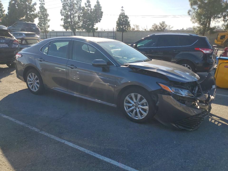 2019 Toyota Camry L მანქანა იყიდება აუქციონზე, vin: 4T1B11HK2KU212309, აუქციონის ნომერი: 77232715