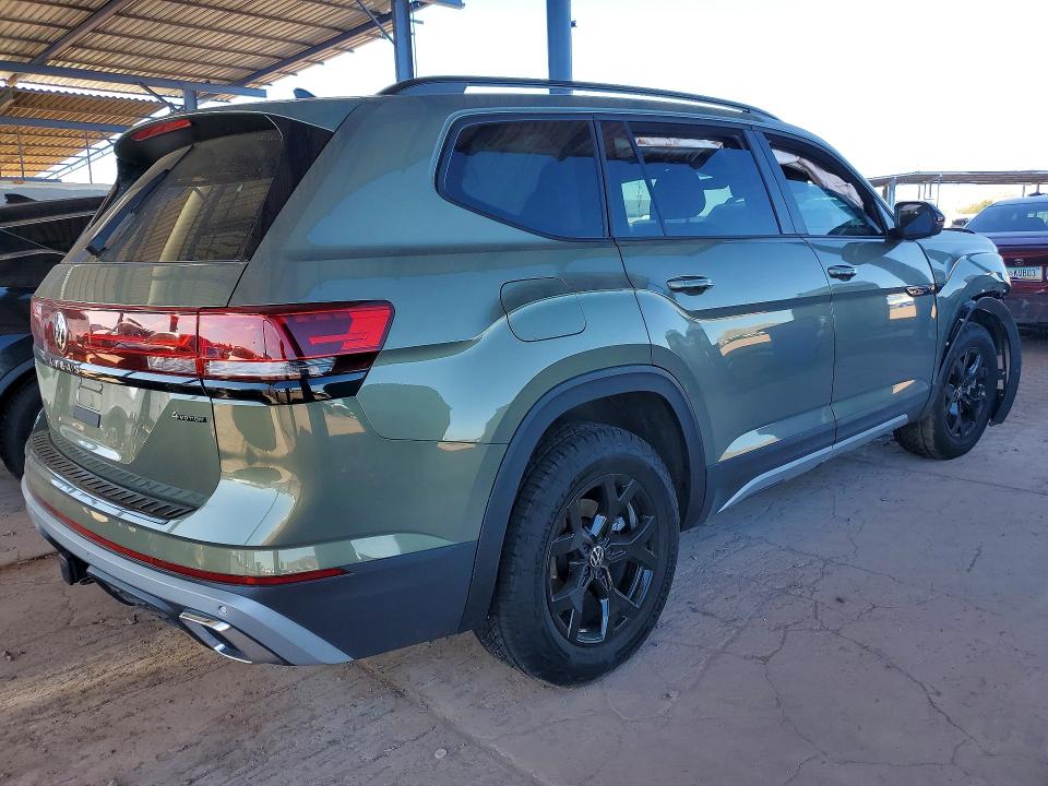 77804385 :رقم المزاد ، 1V2CR2CAXSC572423 vin ، 2025 Volkswagen Atlas مزاد بيع