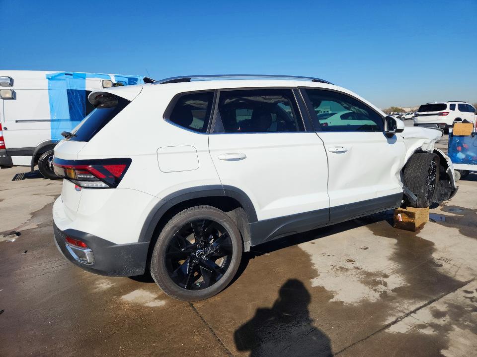 Продажа на аукционе авто 2025 Volkswagen Taos, vin: 3VVEC7B25SM030682, номер лота: 79308295