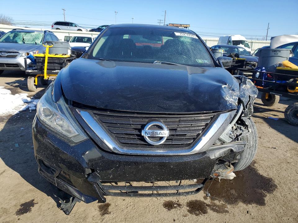 76230945 :رقم المزاد ، 1N4AL3AP8HN328022 vin ، 2017 Nissan Altima مزاد بيع
