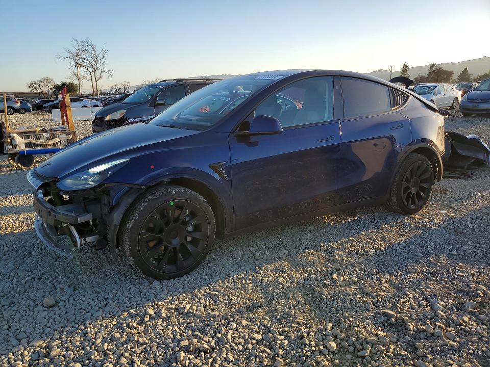 75880535 :رقم المزاد ، 7SAYGAEE7RF059928 vin ، 2024 Tesla Model Y مزاد بيع