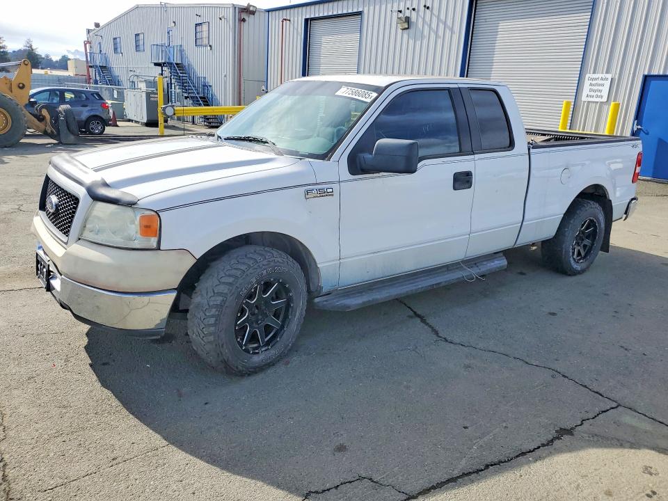 77586085 :رقم المزاد ، 1FTPX12575KE38535 vin ، 2005 Ford F150 مزاد بيع
