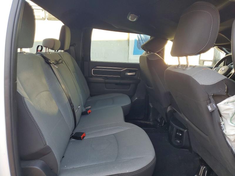 76907525 :رقم المزاد ، 3C63R3HL0RG341403 vin ، 2024 Ram 3500 مزاد بيع