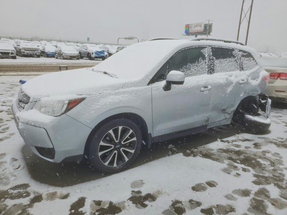 77555335 :رقم المزاد ، JF2SJGEC1JH583569 vin ، 2018 Subaru Forester مزاد بيع