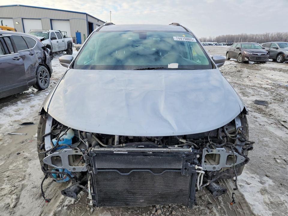 Продажа на аукционе авто 2018 Chrysler Pacifica, vin: 2C4RC1BGXJR119048, номер лота: 74419805