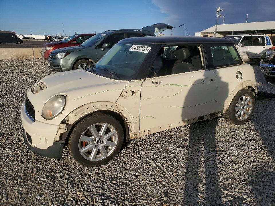 Продажа на аукционе авто 2011 Mini Cooper, vin: WMWSV3C52BTY23076, номер лота: 75858595