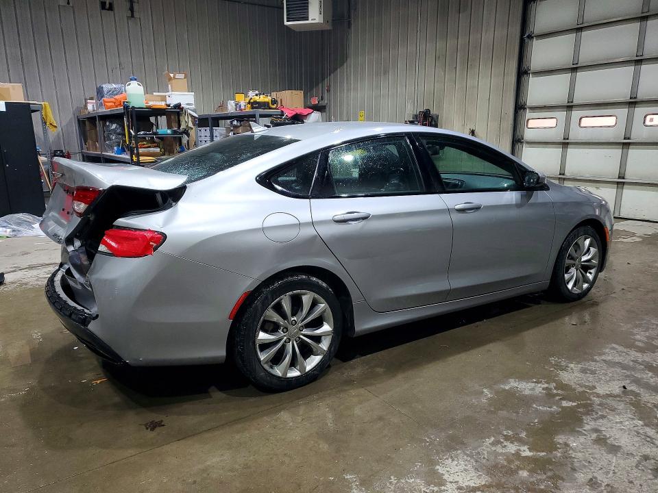 78092695 :رقم المزاد ، 1C3CCCDG2FN678391 vin ، 2015 Chrysler 200 مزاد بيع
