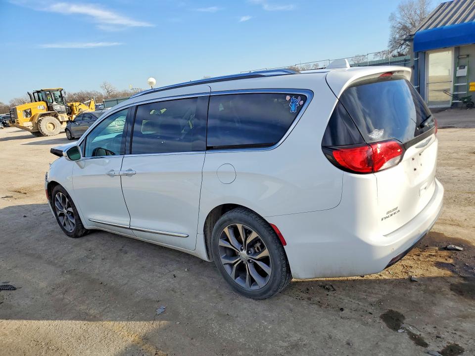Продажа на аукционе авто 2017 Chrysler Pacifica, vin: 2C4RC1GGXHR787998, номер лота: 77776535