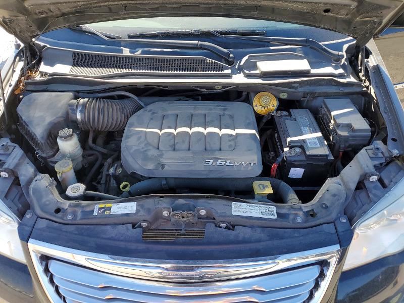 74679115 :رقم المزاد ، 2C4RC1BG4GR212849 vin ، 2016 Chrysler Town & Country مزاد بيع