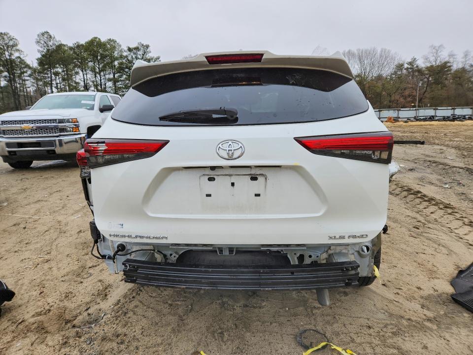 Aukcja sprzedaży 2021 Toyota Highlander, vin: 5TDHZRBH9MS523326, numer aukcji: 77352525