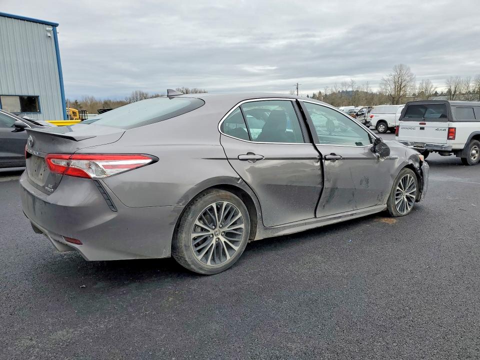 Продажа на аукционе авто 2020 Toyota Camry Hybrid, vin: 4T1J31AK4LU534368, номер лота: 75850585
