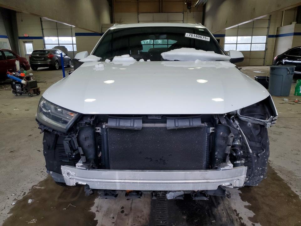 76140675 :رقم المزاد ، WA1AHAF7XHD050846 vin ، 2017 Audi Q7 مزاد بيع