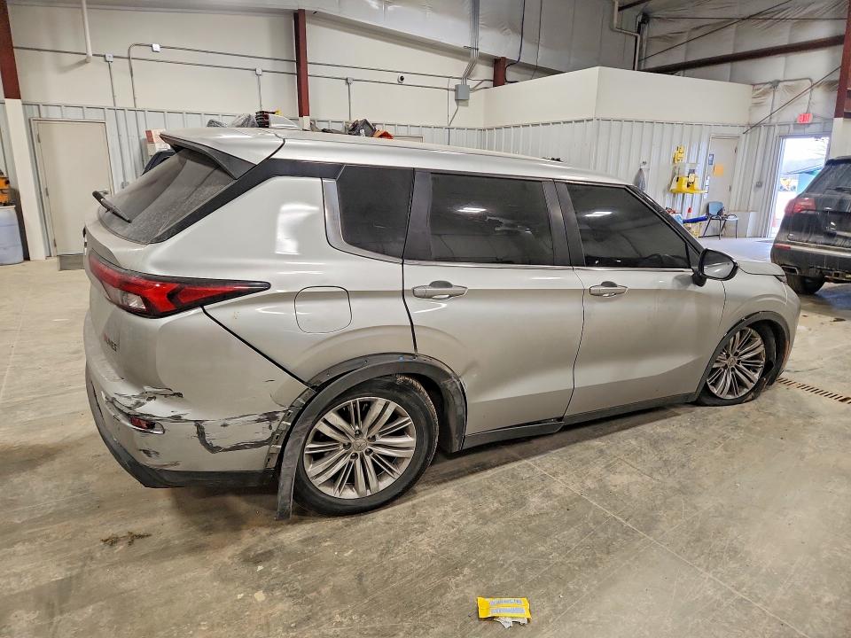 Продаж на аукціоні авто 2022 Mitsubishi Outlander, vin: JA4J3TA89NZ014901, номер лоту: 77986975