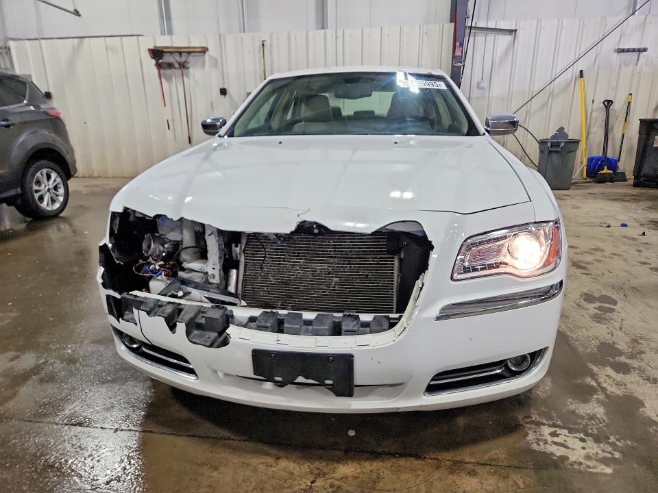 76465995 :رقم المزاد ، 2C3CA5CG7BH595402 vin ، 2011 Chrysler 300 مزاد بيع
