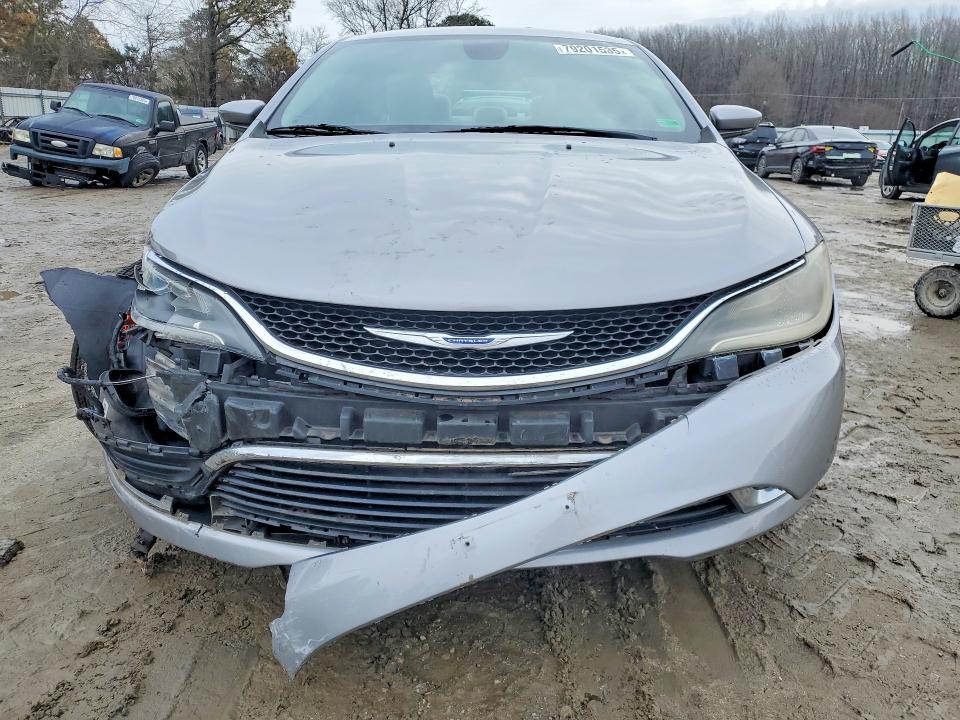 79201535 :رقم المزاد ، 1C3CCCAG0FN734042 vin ، 2015 Chrysler 200 مزاد بيع