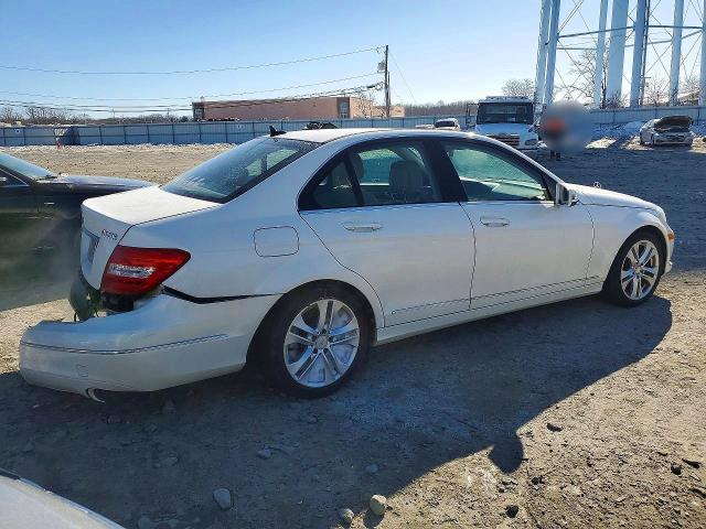 76671355 :رقم المزاد ، WDDGF8BB1CA601741 vin ، 2012 Mercedes-benz C مزاد بيع