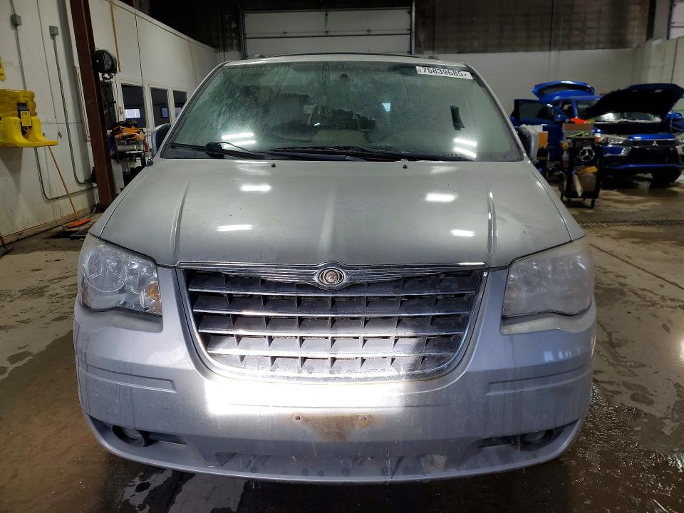 2010 Chrysler Town & Country მანქანა იყიდება აუქციონზე, vin: 2A4RR5DX9AR193414, აუქციონის ნომერი: 75839685