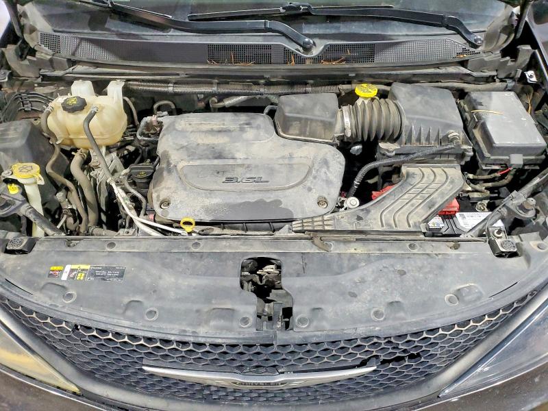 41627636 :رقم المزاد ، 2C4RC1CG1NR105558 vin ، 2022 Chrysler Voyager مزاد بيع