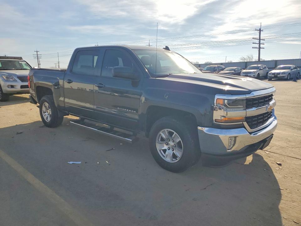 Продажа на аукционе авто 2018 Chevrolet Silverado, vin: 3GCUKREC5JG534322, номер лота: 75950485