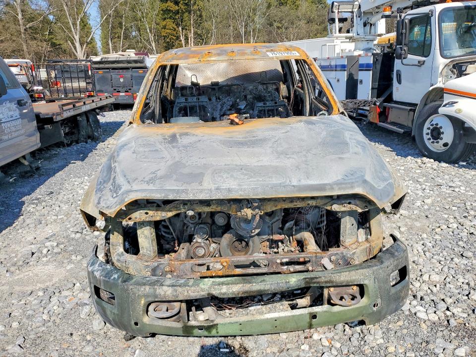 76197955 :رقم المزاد ، 3C63RRHL2JG423589 vin ، 2018 Ram 3500 مزاد بيع