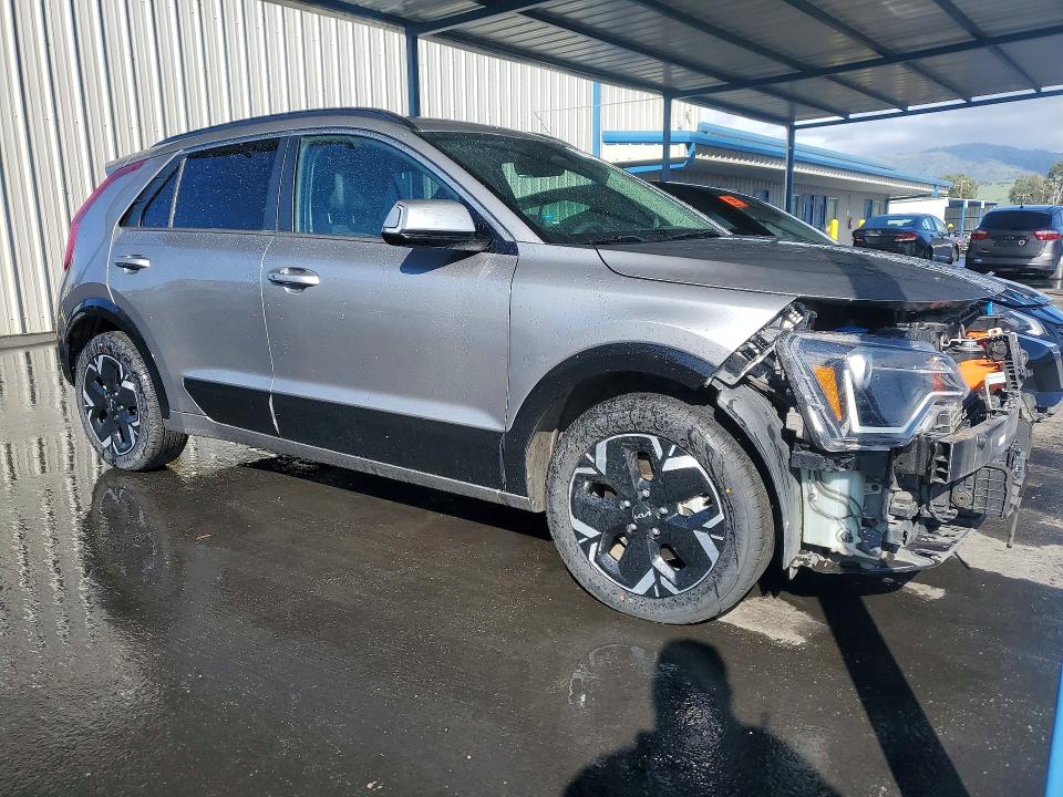 45892146 :رقم المزاد ، KNDCR3L18P5029879 vin ، 2023 Kia Niro مزاد بيع