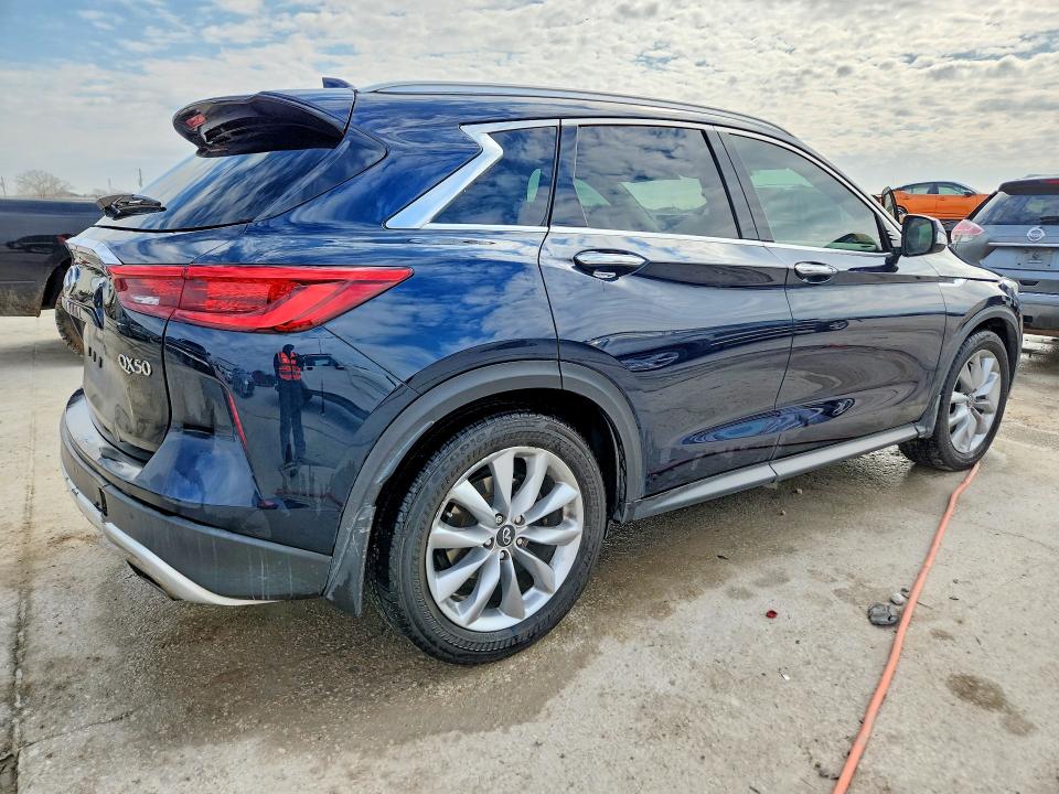 75750725 :رقم المزاد ، 3PCAJ5M13LF116249 vin ، 2020 Infiniti Qx50 مزاد بيع
