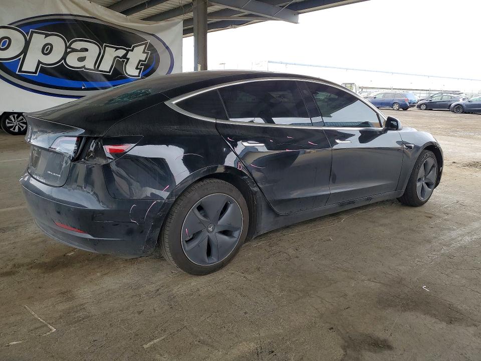 Продажа на аукционе авто 2018 Tesla Model 3, vin: 5YJ3E1EB7JF144355, номер лота: 76749075