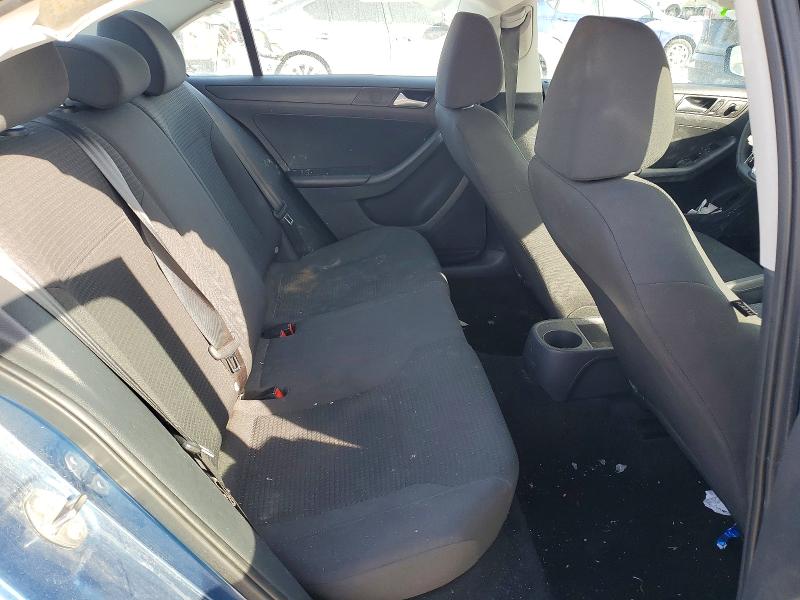 77150405 :رقم المزاد ، 3VW1K7AJ8FM260423 vin ، 2015 Volkswagen Jetta مزاد بيع