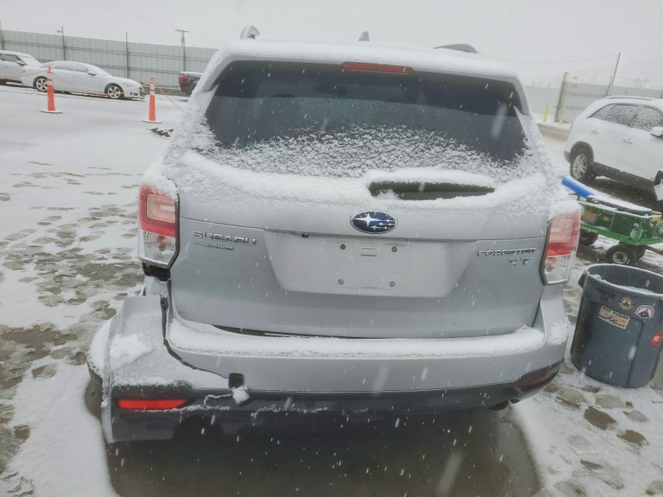 77555335 :رقم المزاد ، JF2SJGEC1JH583569 vin ، 2018 Subaru Forester مزاد بيع