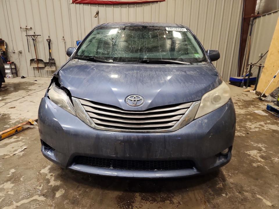 Продаж на аукціоні авто 2015 Toyota Sienna, vin: 5TDYK3DC4FS575565, номер лоту: 74078725