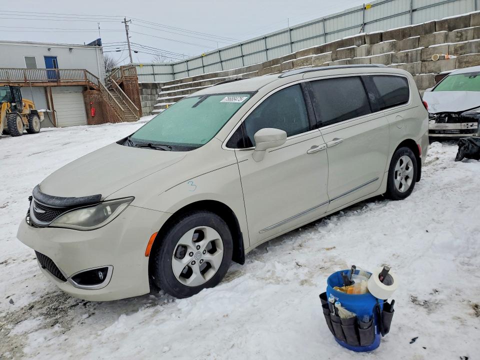 Продажа на аукционе авто 2017 Chrysler Pacifica, vin: 2C4RC1EG5HR555828, номер лота: 75688475