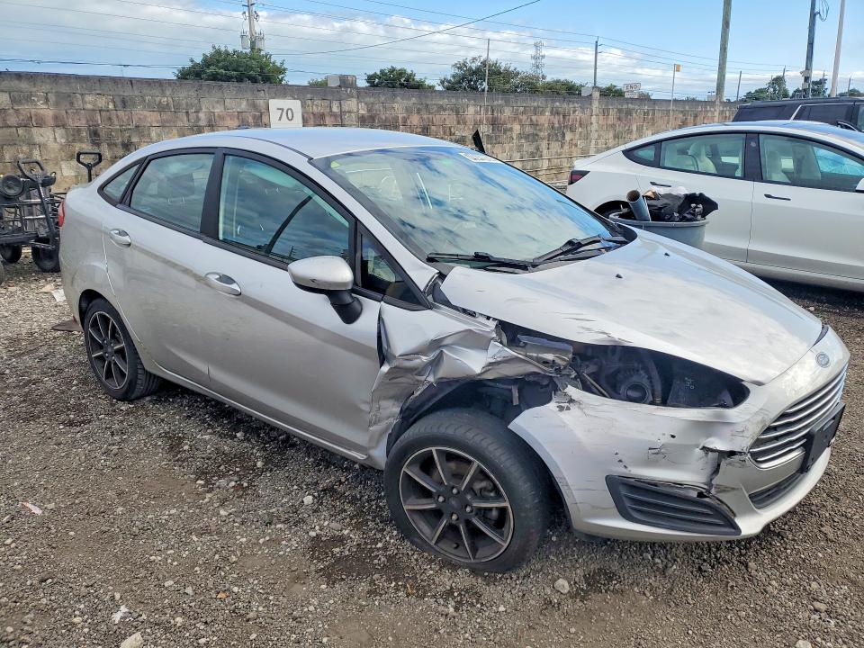 74848065 :رقم المزاد ، 3FADP4BJ6HM137081 vin ، 2017 Ford Fiesta مزاد بيع
