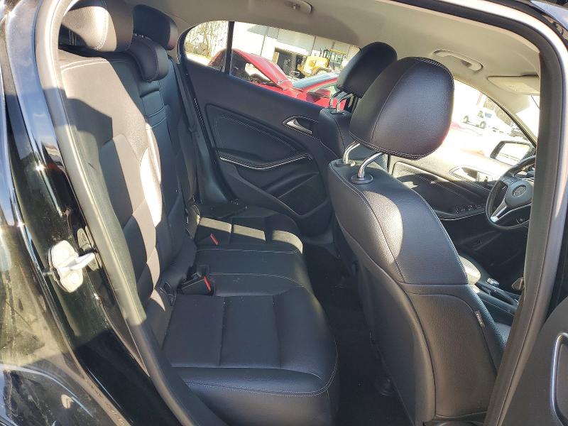 76059755 :رقم المزاد ، WDCTG4GB8FJ169185 vin ، 2015 Mercedes-benz Gla مزاد بيع