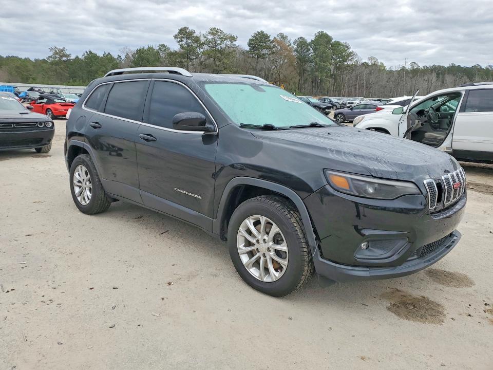 77950645 :رقم المزاد ، 1C4PJMCBXKD121730 vin ، 2019 Jeep Cherokee مزاد بيع