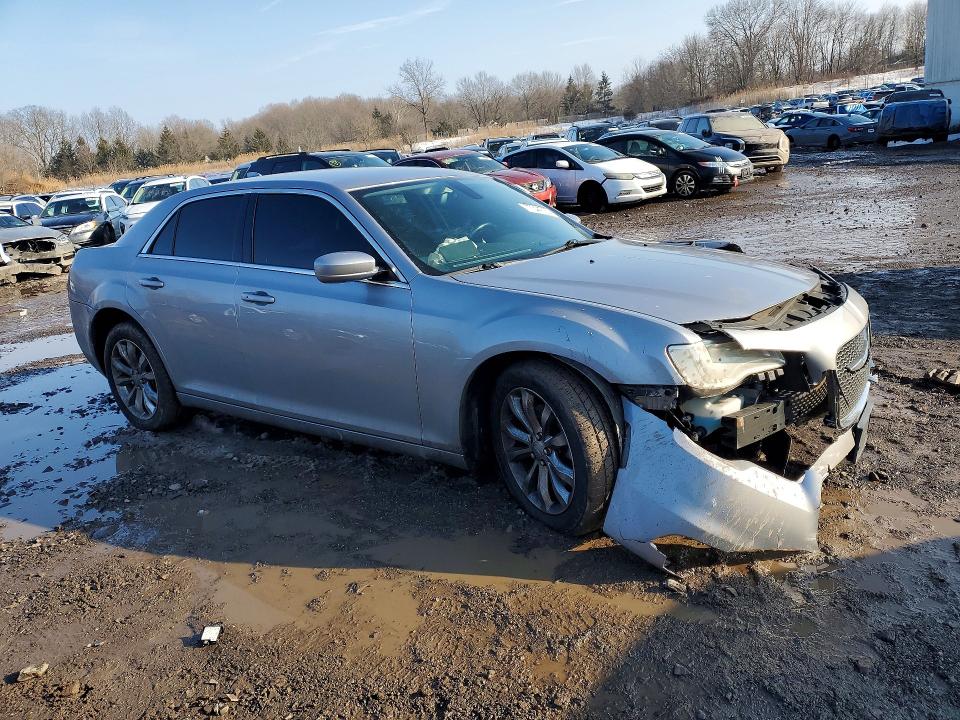 Aukcja sprzedaży 2015 Chrysler 300, vin: 2C3CCARG7FH899409, numer aukcji: 77344725