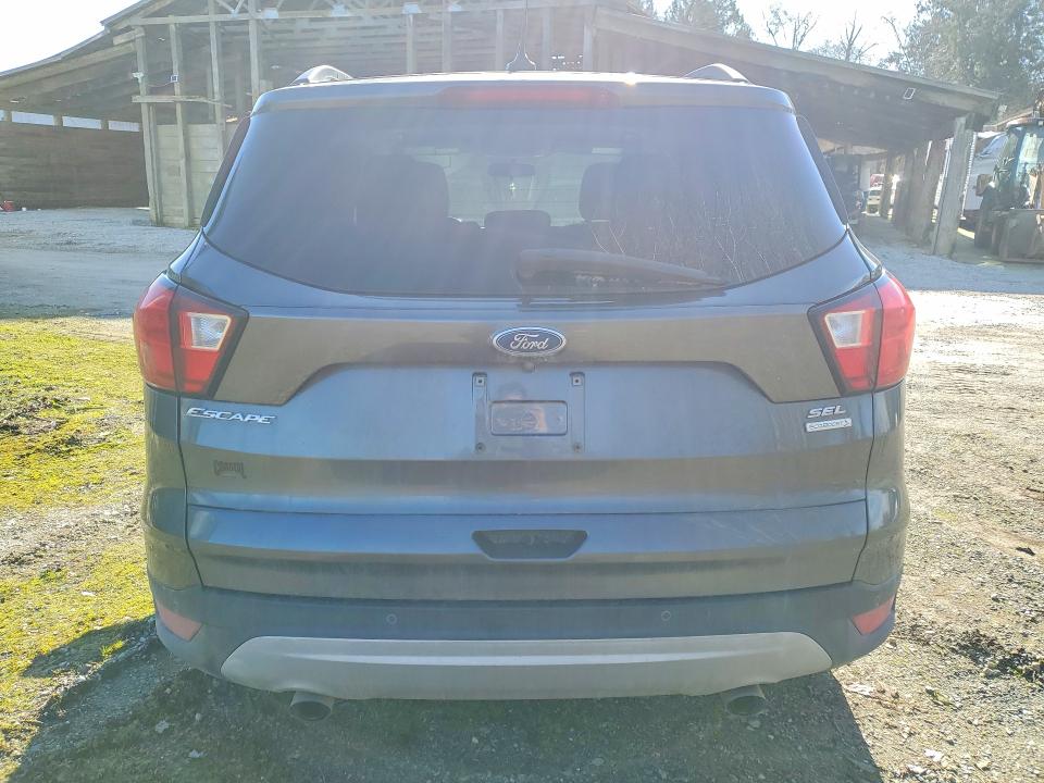 Продажа на аукционе авто 2019 Ford Escape, vin: 1FMCU0HDXKUB37804, номер лота: 75597255