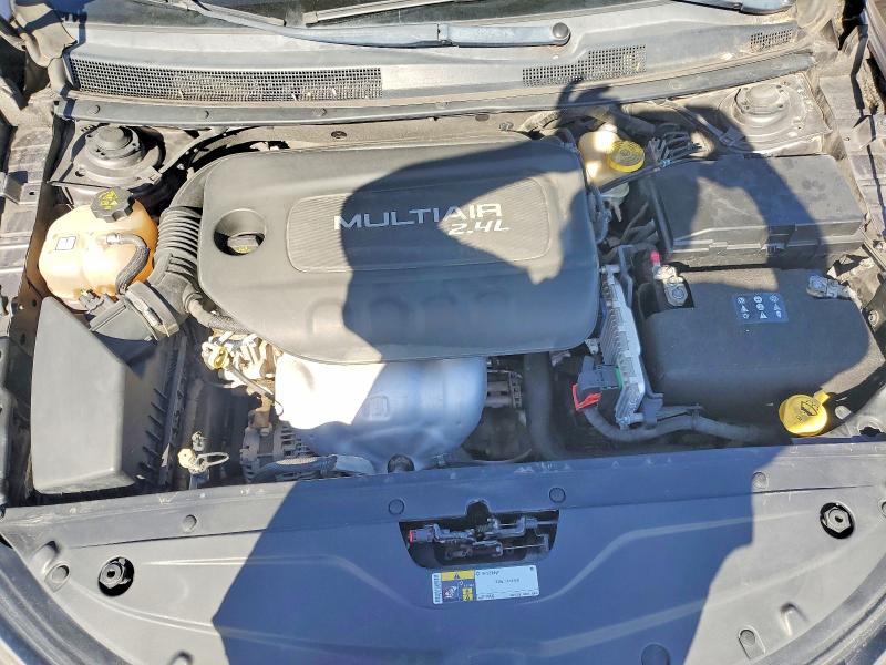 2015 Chrysler 200 მანქანა იყიდება აუქციონზე, vin: 1C3CCCBB4FN592619, აუქციონის ნომერი: 77343855