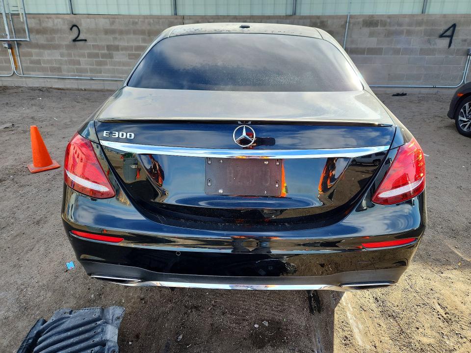 2018 Mercedes-benz E მანქანა იყიდება აუქციონზე, vin: WDDZF4JBXJA360181, აუქციონის ნომერი: 75668455