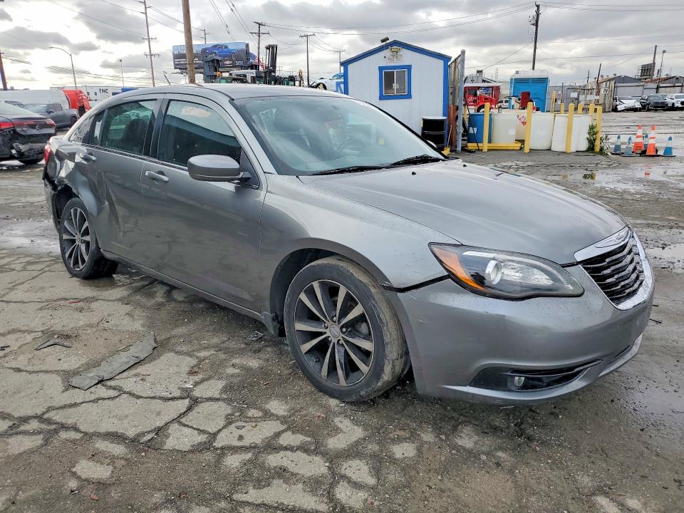 2013 Chrysler 200 მანქანა იყიდება აუქციონზე, vin: 1C3CCBBB6DN633257, აუქციონის ნომერი: 77623805