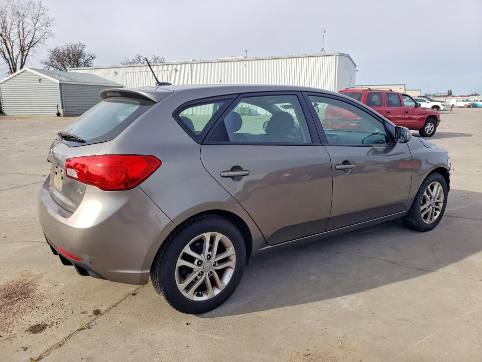 Продажа на аукционе авто 2012 Kia Forte5, vin: KNAFU5A2XC5514132, номер лота: 75510885