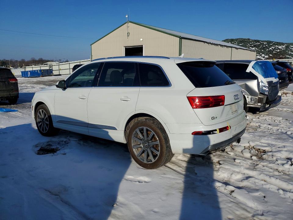 Продажа на аукционе авто 2018 Audi Q7, vin: WA1VAAF73JD029011, номер лота: 75477815