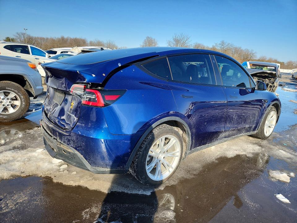 Продажа на аукционе авто 2021 Tesla Model Y, vin: 5YJYGDEE3MF069895, номер лота: 75678745