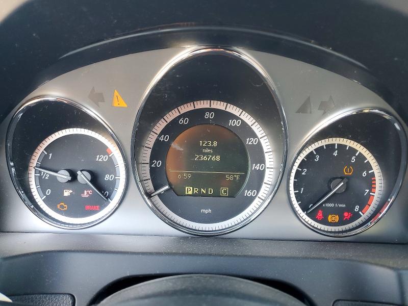 2010 Mercedes-benz C მანქანა იყიდება აუქციონზე, vin: WDDGF5EB4AR117619, აუქციონის ნომერი: 77432055