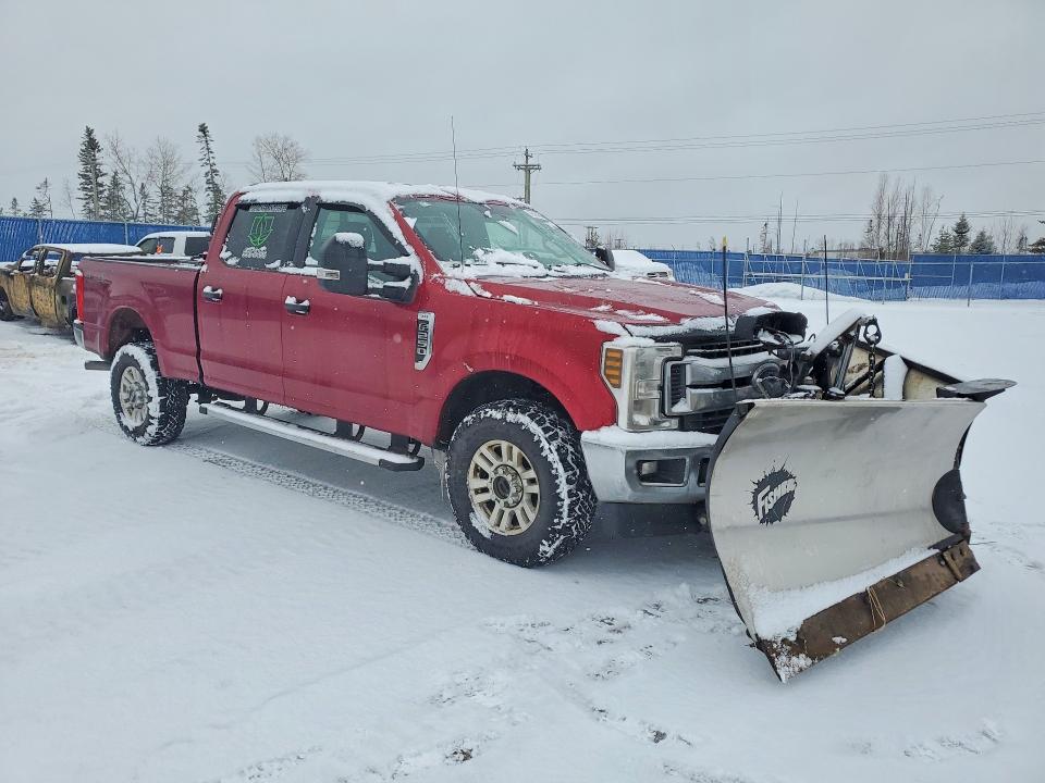 76151865 :رقم المزاد ، 1FT7W2B65KEC47949 vin ، 2019 Ford F250 Super مزاد بيع