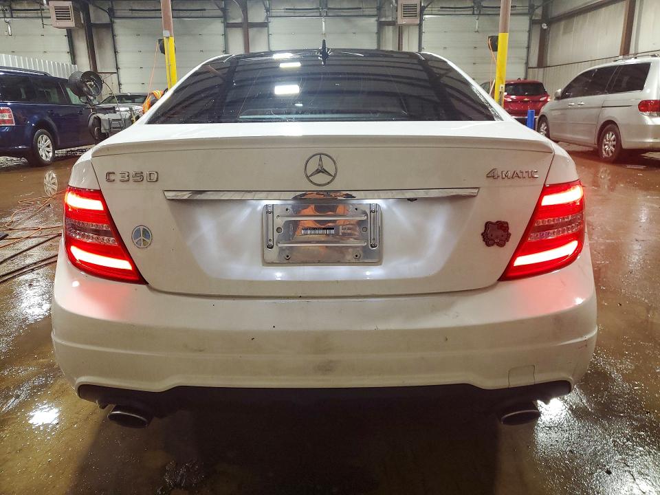 2015 Mercedes-benz C მანქანა იყიდება აუქციონზე, vin: WDDGJ8JB6FG410804, აუქციონის ნომერი: 75744985