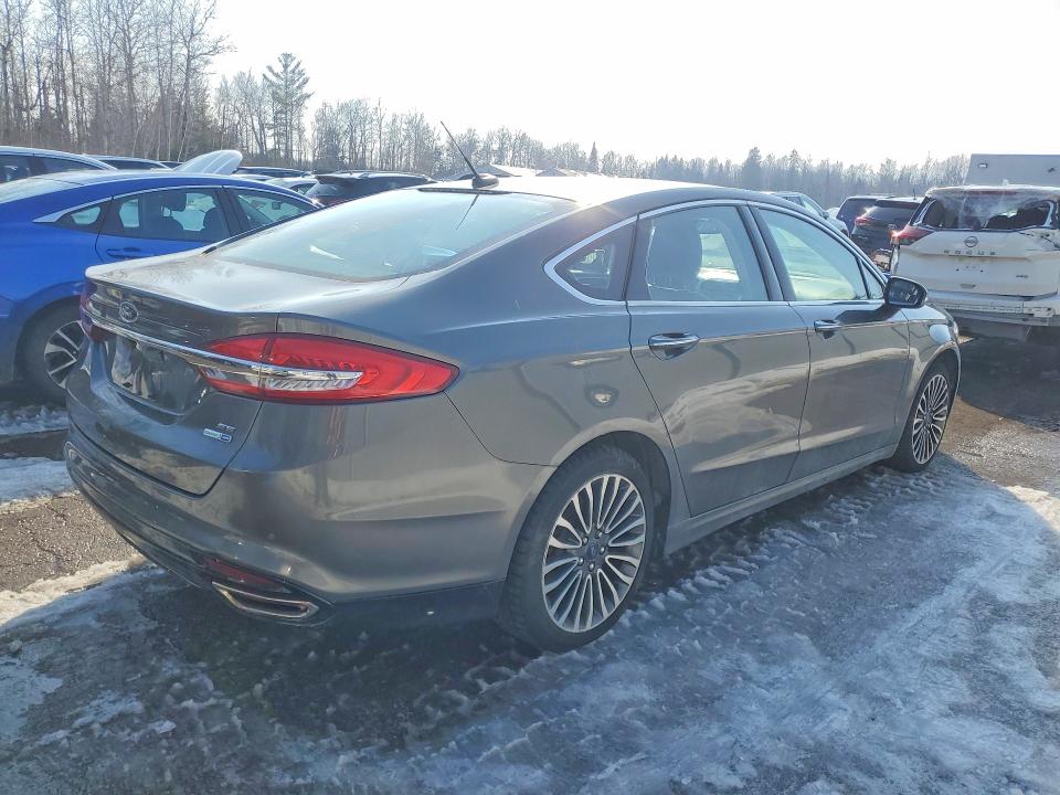 76438655 :رقم المزاد ، 3FA6P0T92HR101235 vin ، 2017 Ford Fusion مزاد بيع